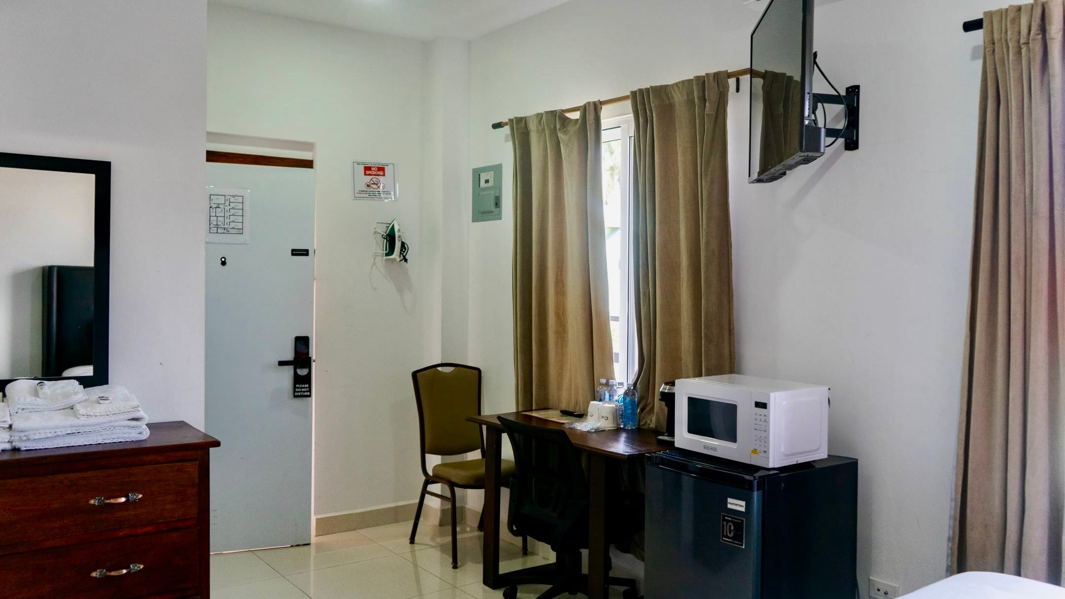 REGULAR DOUBLE BEDROOM AMENITIES