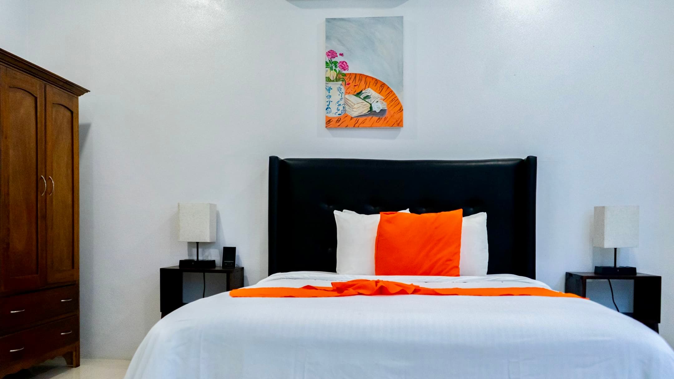 STANDARD ROOM BED VIEW